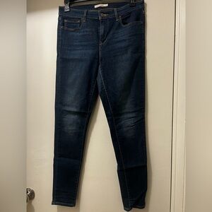 Levi’s 710 Super Skinny